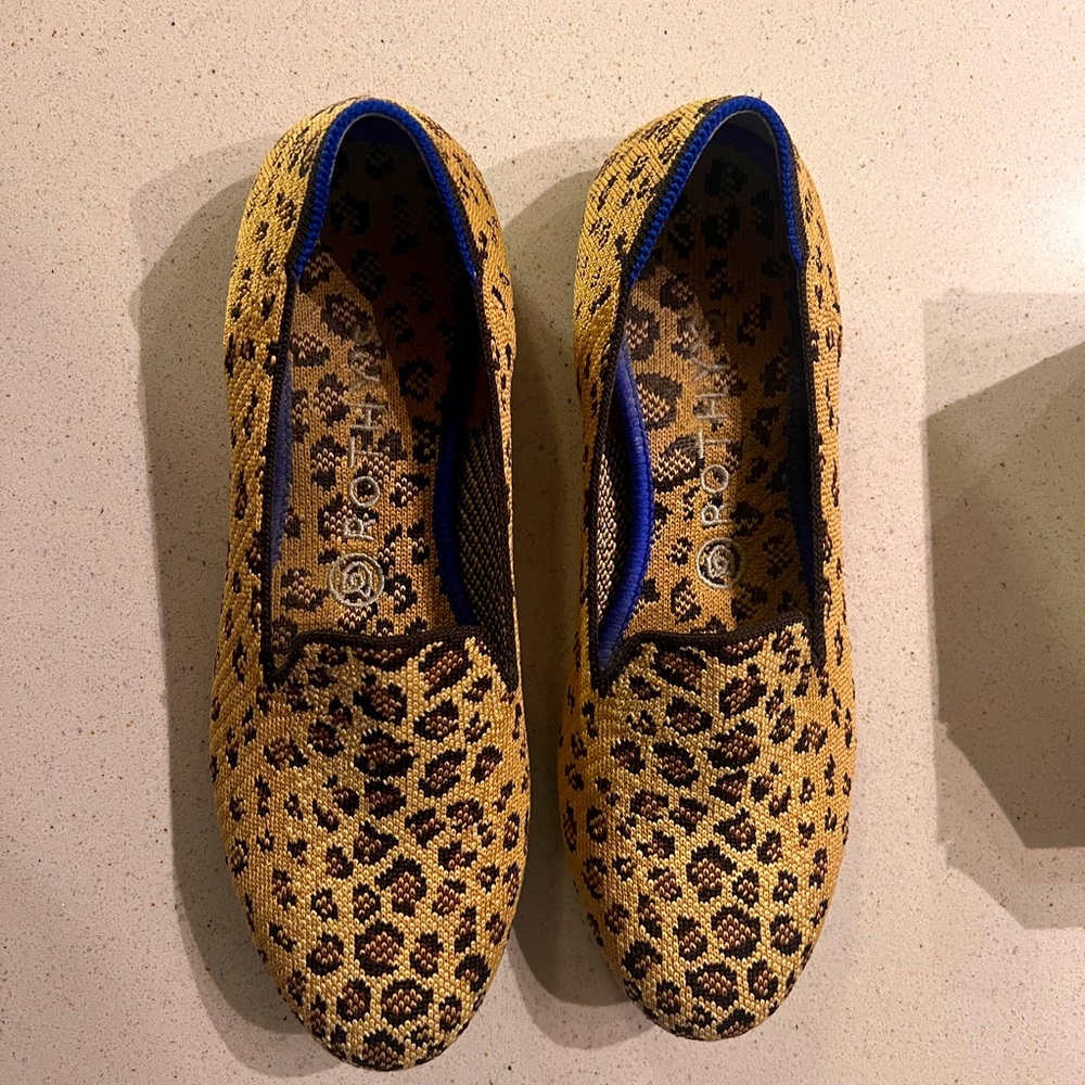 Rothy’s The Loafer
Cheetah 
Size 8